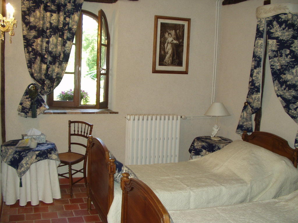 Bed and Breakfast La Petite Ferme Vouzeron Номер фото